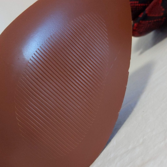 Boots - Picture 9 of 9